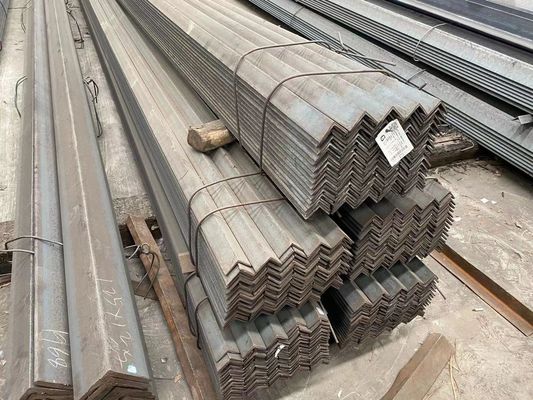 大量 40x40x4 ASTM A36 A53 Q235 Q345 アングル 鋼 L 形 客の要求のために軽い鋼アングルバー