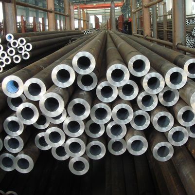 ASTM A106 A53 API 5L 4130 グレード 丸い部分形 ガスや建材のための炭素無縫鋼管