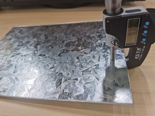 20~275g/m2 亜鉛塗装 熱鋼コイル SGCC DX51D GI コイル長さ お客様の要求 スパンコール 中等