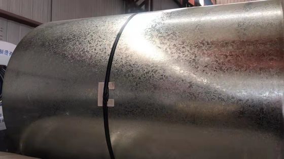 508/610mm コイルID ホットディプガルバनाइズド鋼コイル SGCC 0.52mm 厚さ 正規のスパンコール オーダーメイドの長さのために冷たいロール