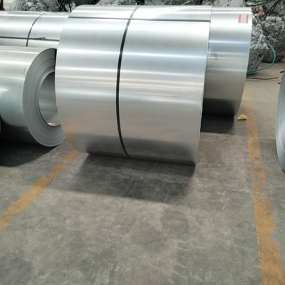 建設材料 CRC 冷式ローリング鉄コイル 0.7mm 厚さ 1000mm 幅 調整可能な幅 ± 1% 材料の許容度