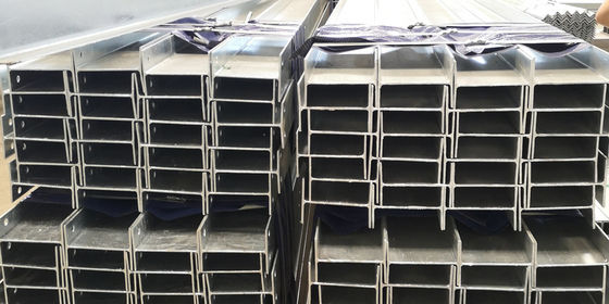 900×300 熱巻きQ235/Q345/ST37-2/ST52/Q420/Q460/S235JR/S275JR/S355JR 強い構造的支えのための軽い鋼梁
