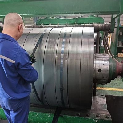 ホットロール技術 ASTM A57 A36 Ss400 Dx51d Dx52D Q295 Q235 中型炭素HRC鋼コイルと切断サービス