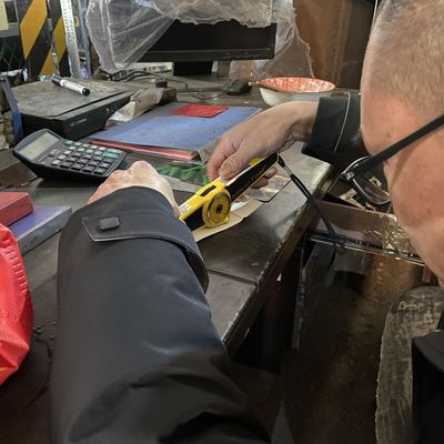 PPGI PPGL カラーコーティングコイル 1250mm SGCC 0.25mm プライマー 5-7um 許容度 ±1%