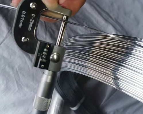 腐食耐性ガルバネス結合線 2.5mm x 100m 建築用ロール Q195 Q235 非合金 ガルバネス亜鉛