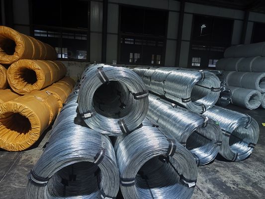 ホットガルバン化ステンレス鋼鉄線 1.2mm から 2.0mm 耐腐り屋外容量 ±1% Q195 Q235 亜鉛塗装