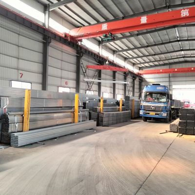 証明書 表面と外径 26.9 310 mm ASTM Q195 Q215 Q235 Q345 電圧塗装用熱浸しガルバン化丸管