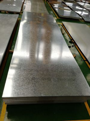 3-8トンのコイル重量 2.5mm 3mm 鋼筋鋼板 120g ASTM A653 G235 屋根カバー GI板