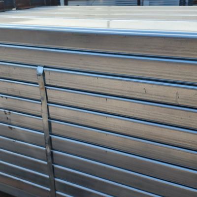 40x40x2.5 6061 6063 熱浸しガルバニズドギ鋼管 建設用産業用四角形直角管