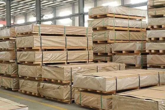 ISO9001 認定 SPCC Q235 DC01 最適値と% ±1%の許容度のための0.2mm冷式ローリング炭素鋼コイル