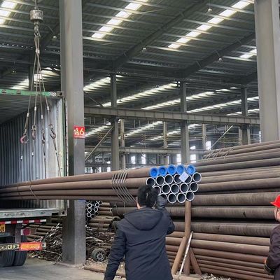 ASTM A283 T91 P91 4130 42CrMo 15CrM カーボンブラック アイアンシームレスパイプ RoHS 認証 実際の重量による請求書 RoHS 認証