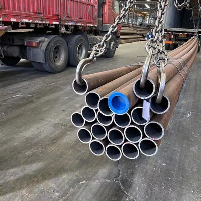 ASTM a333 Gr.6 API 5l Gr.x52 3インチ 4インチ ブラックカーボン鉄のシームレスパイプ